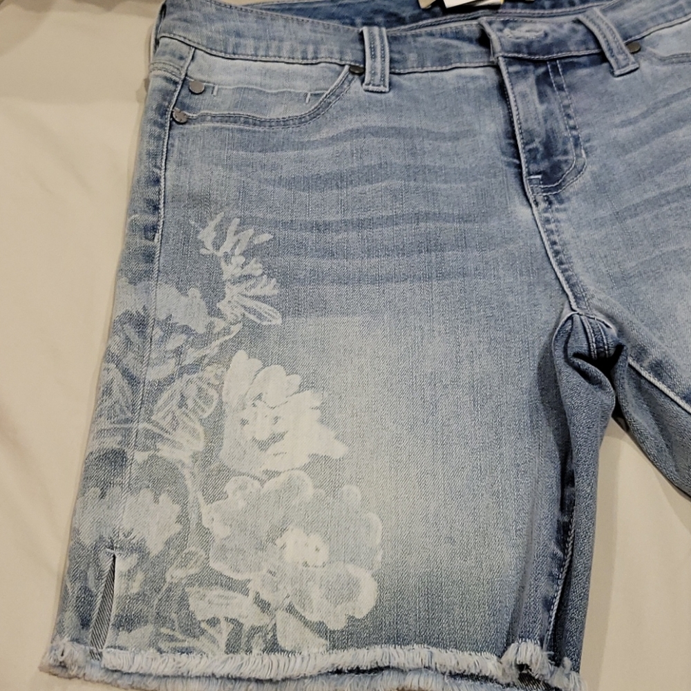 Liverpool Jean Shorts with White Floral Detailing